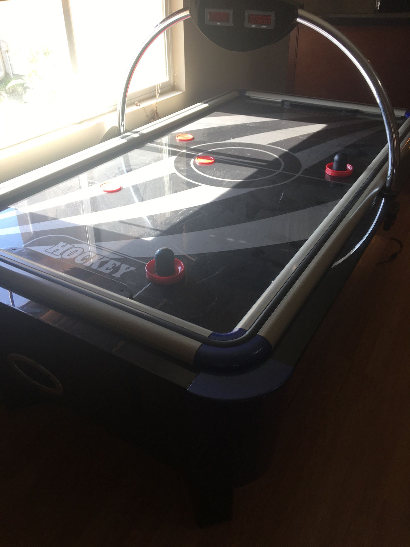 Air Hockey Table