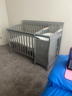 convertible mini crib