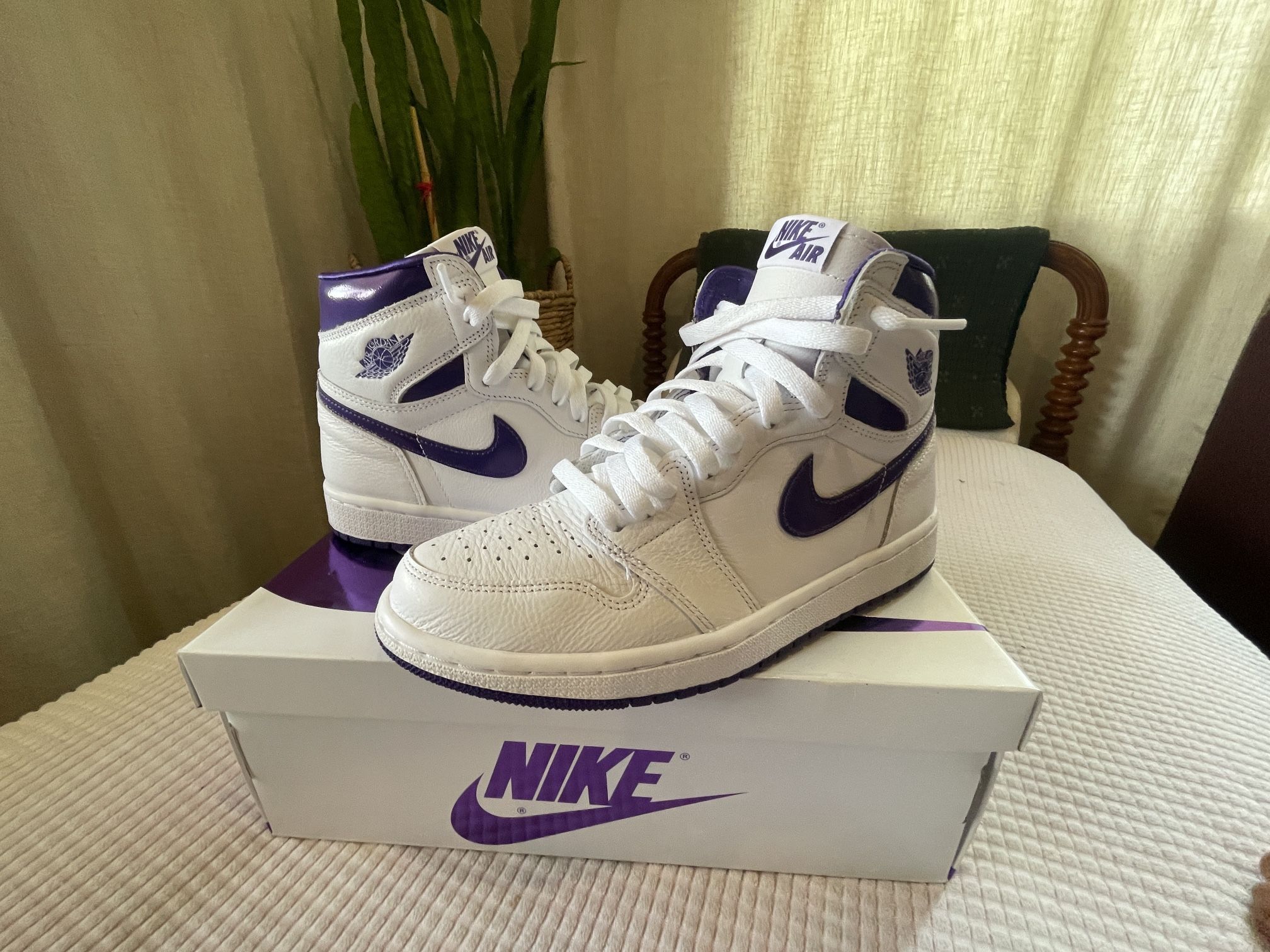 Nike Air Jordan Women’s Size 7.5