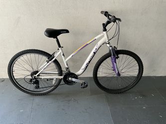 BICYCLE SCHWIN 21 SPEED SIZE 26 BRAND NEW