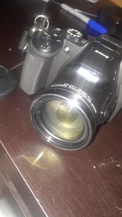 Nikon Coolpix B700