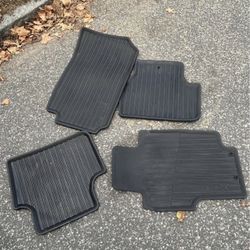 04 / 08 Tsx Oem floor mats And 5x114.3 rims 