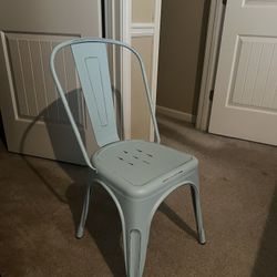 Set of 4 Farm House Style Chairs BRAND NEW