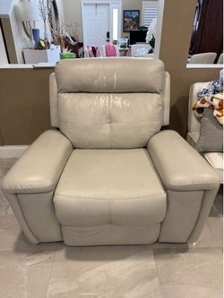 Cream power recliner