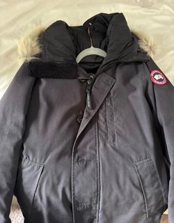 *AUTHENTIC* Canada Goose Chateau Parka