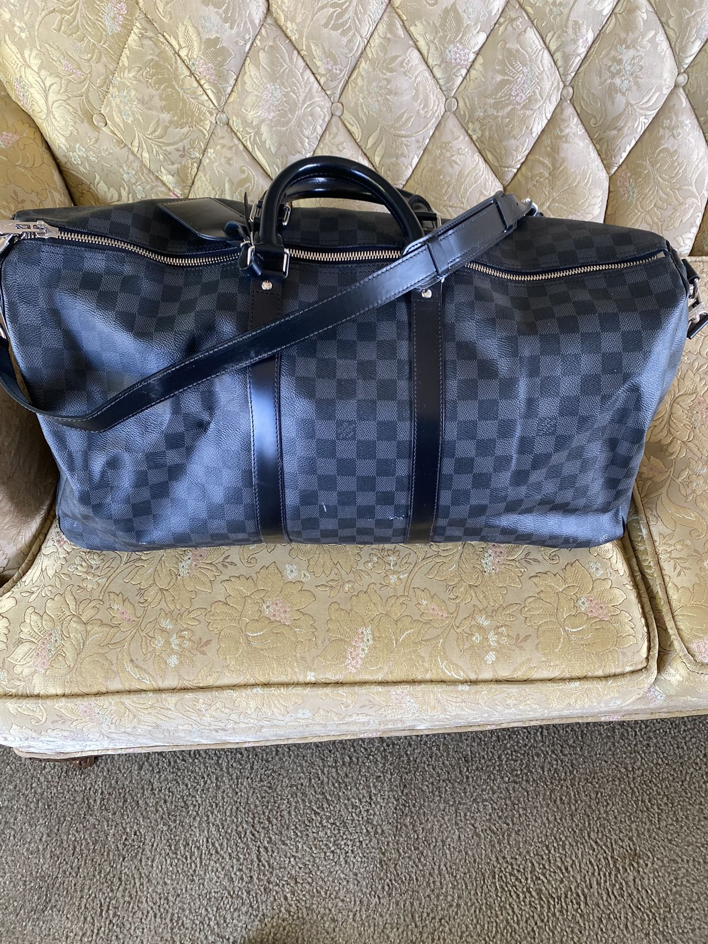 Louis Vuitton Luggage/Duffel- Keepall Bandoulière 55 100% authentic for  Sale in Phoenix, AZ - OfferUp