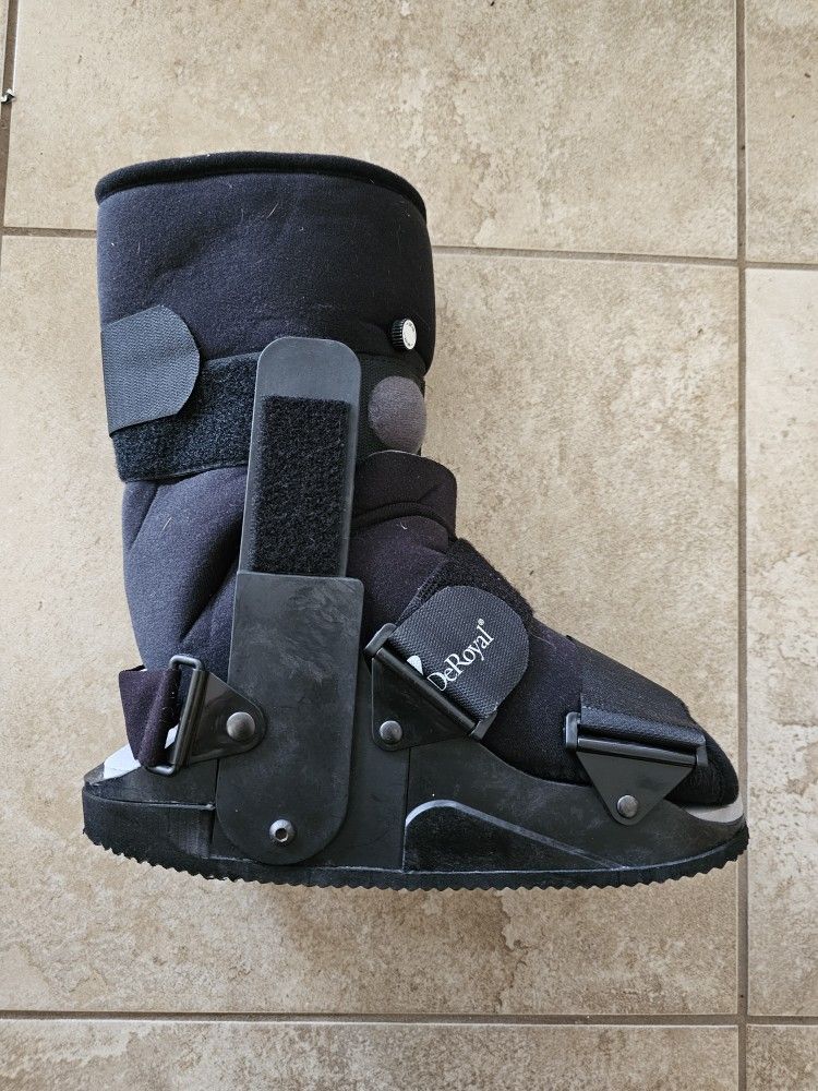 Orthopedic Boot Size L