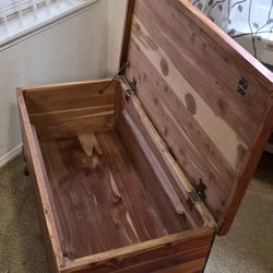 Vintage  Old Caswell Runyan Cedar Chest 