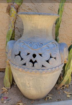 LARGE DECORATIVE MEXICAN CLAY POT WITH ELEPHANTS - $50