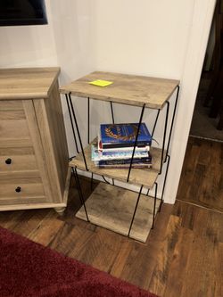 Accent Table