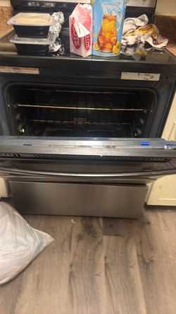 Electric stove.