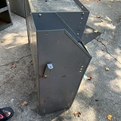 Metal Work Bench With Shelves 