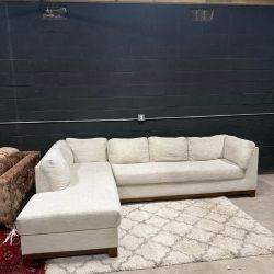 Light Beige Sectional Sofa w Chaise