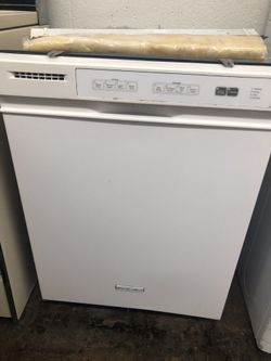 KitchenAid Beautiful White Standard Size Dishwasher - Stainless Inside! 7 Options Including SaniRinse, Hi-Temp Scrub, & 4 hour Delay Start! Guarantee