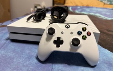 Xbox One S-Disk Edition