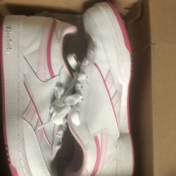 Tennis Reebok For Women, Size 6 