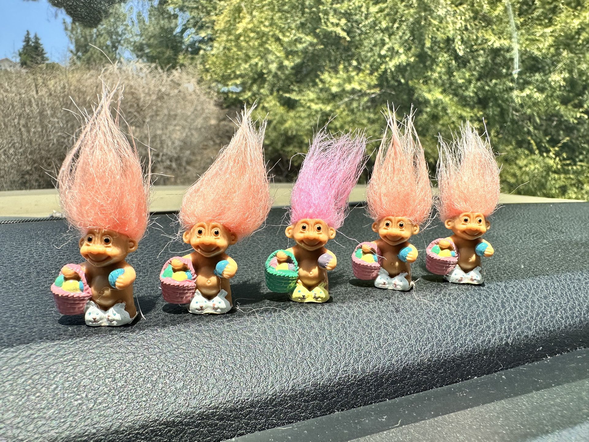 Set Of 5 Vintage Russ Tiny Troll Miniature Figurine Easter Egg Basket 1980s