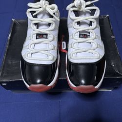 Jordan 11 Retro Low Concord Bred 2020  Size 9