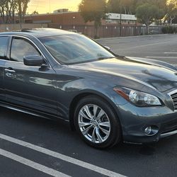 2011 infiniti M37
