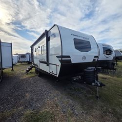 USED 2025 FOREST RIVER RV SURVEYOR 202RBLE