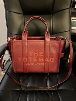 Marc Jacobs The Tote Bag in Cherry Red (Medium)