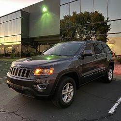 2015 jeep grand Cherokee Laredo 4x4 