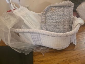 Baby Bassinet with Canopy and Bedding