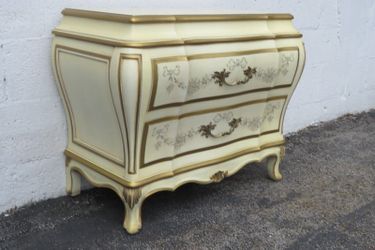 Karges French Shabby Chic Painted Bombay Nightstand Side End Bedside Table 5006