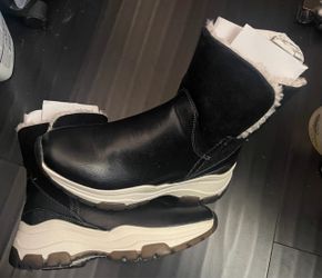 Black Boots ~ Patrizia by Spring Step