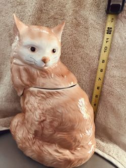 Vintage Cat Cookie Jar    $8