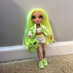 Karma Nichols rainbow high junior high doll