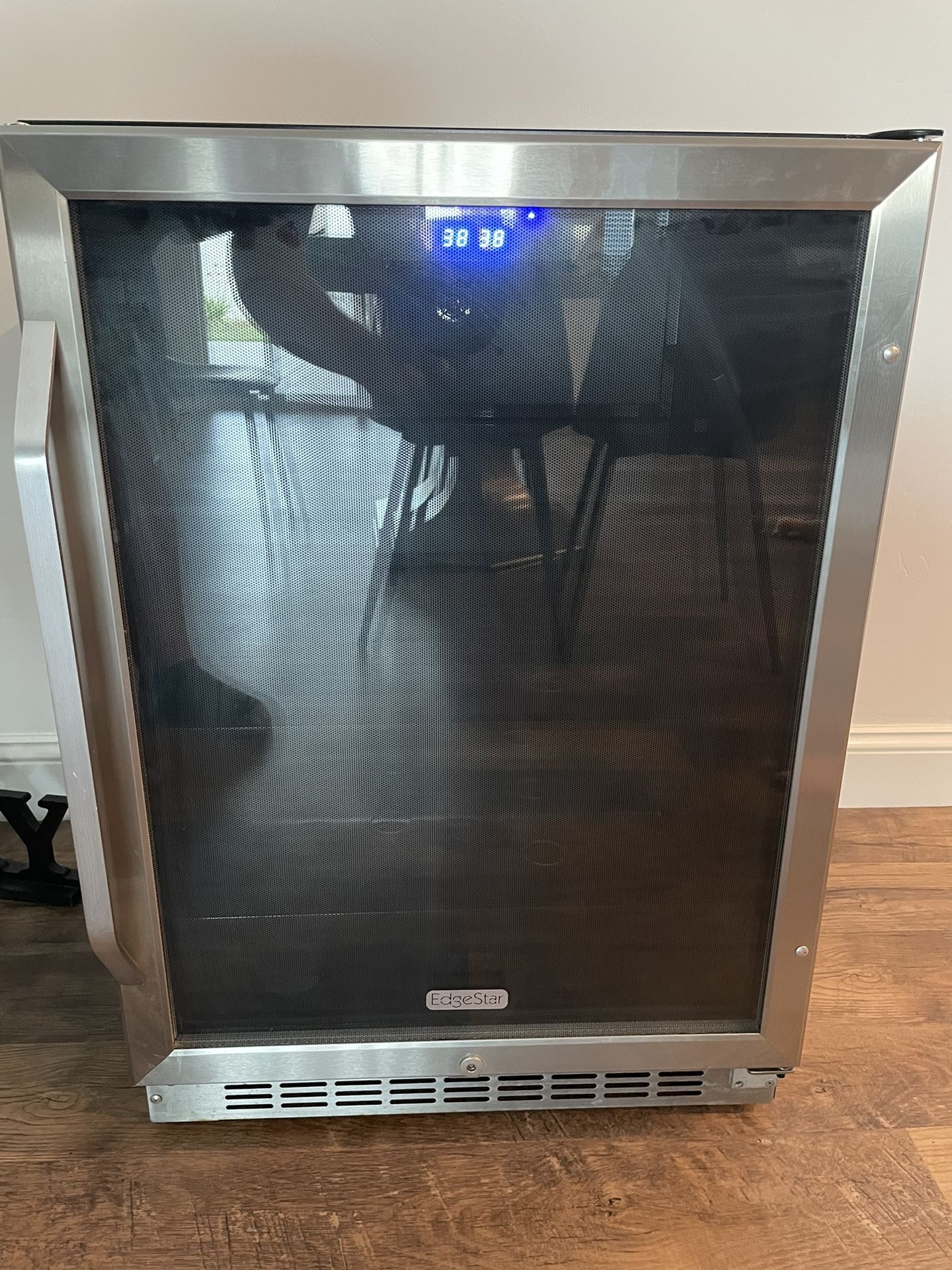 Edgestar Built In Mini Fridge for Sale in Bakersfield, CA OfferUp