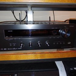 Onkyo TX 8270 network receiver