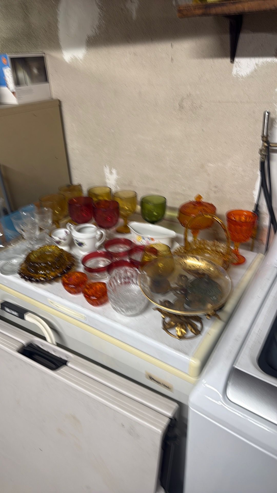 Vintage glassware lot
