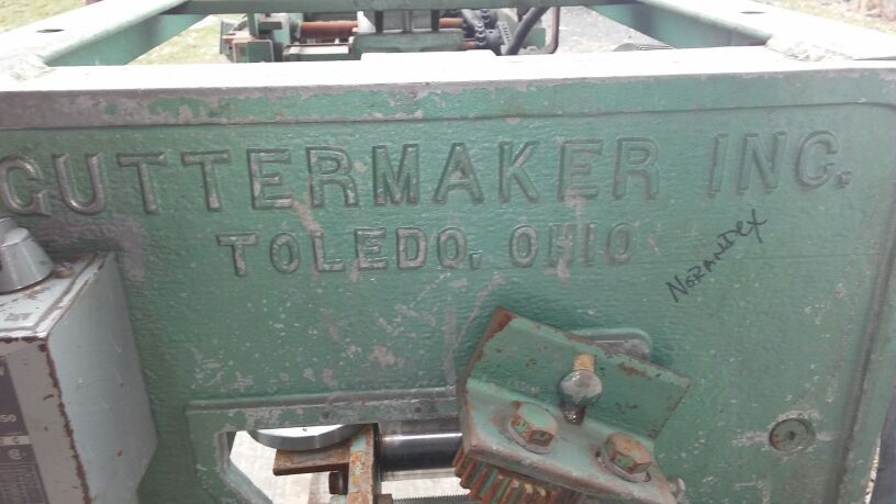 Gutter machine