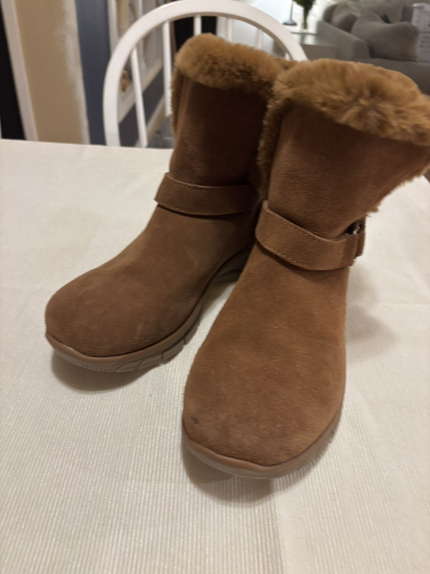 Sketchers Furry Boots