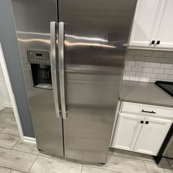 GE Fridge 