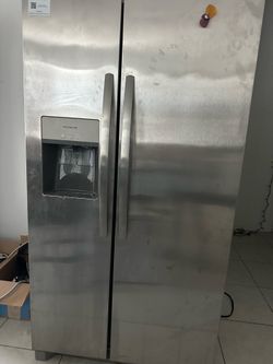Frigidaire fridge and freezer