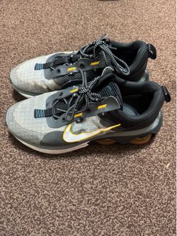 Nike shoes men’s size 11 1/2