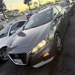 2019 Nissan Altima 