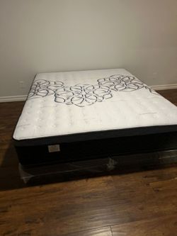Queen Size Mattress Pillow Top New bedframe not included sold separately