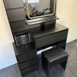 Vanity And Acrylic Makeup Drawers