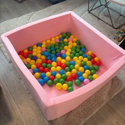 Kids memory foam ball pit 