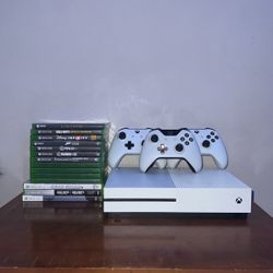 Xbox One S 1TB  ||  3 Controllers  ||  17 Games