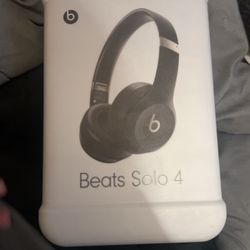 Beats solo 4