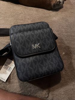 Michael Kors Everett NS Flap Xbody Black NWT $ 228.00