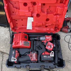Milwaukee Drill Set