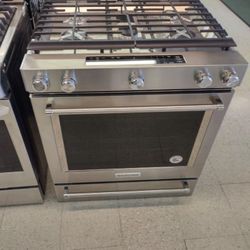 KITCHEN AID DUAL FUEL SLIDE IN RANGE OPEN BOX  M8