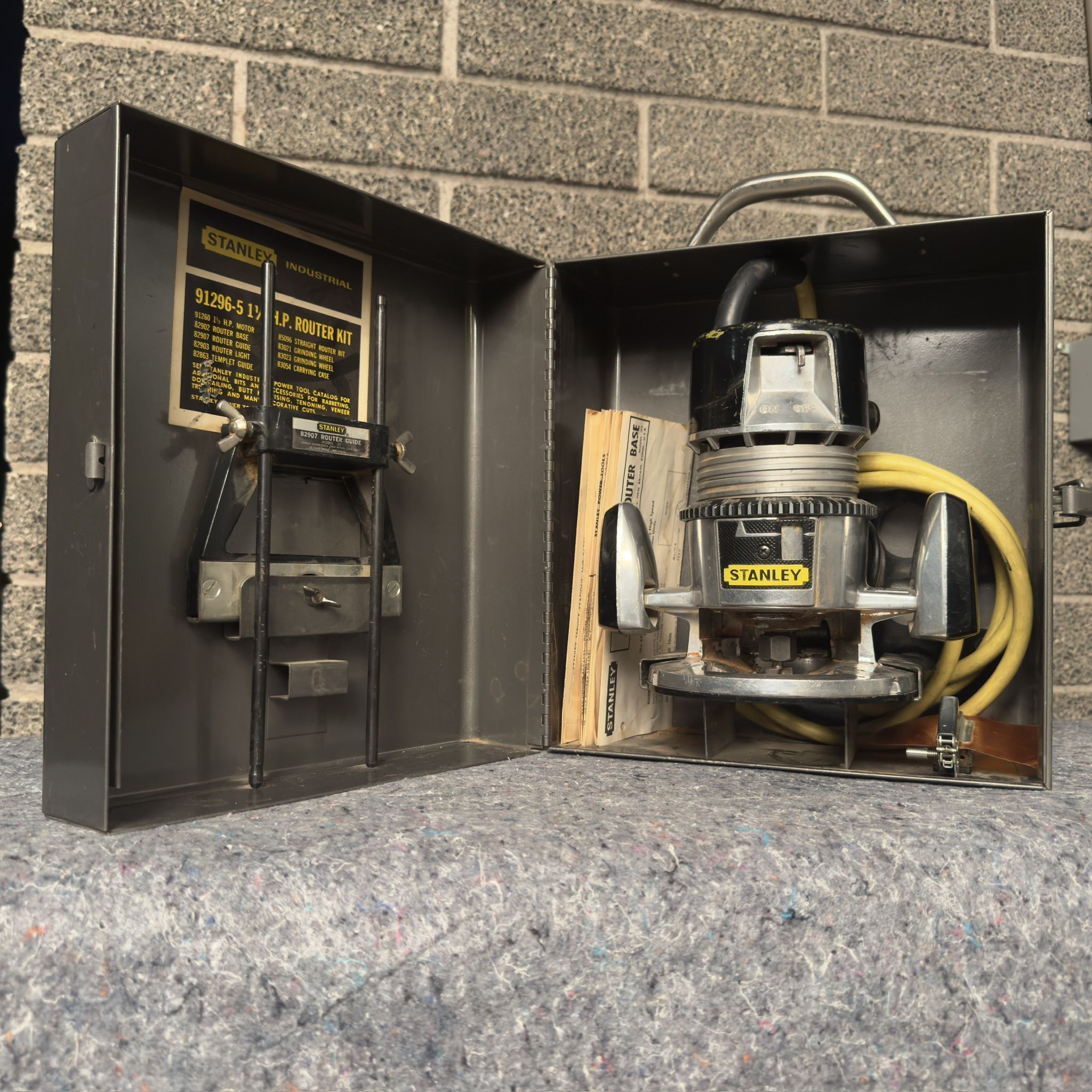 Stanley Industrial 1.5 HP Router Kit – Excellent Condition