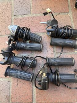 New Electric Bike Scooter Throttle Grip Set with Key & Battery Indicator 48v each for $25